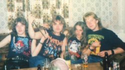 1987 in Thalheim mit Lötzsch und einigen Thalheimer Metalfreaks